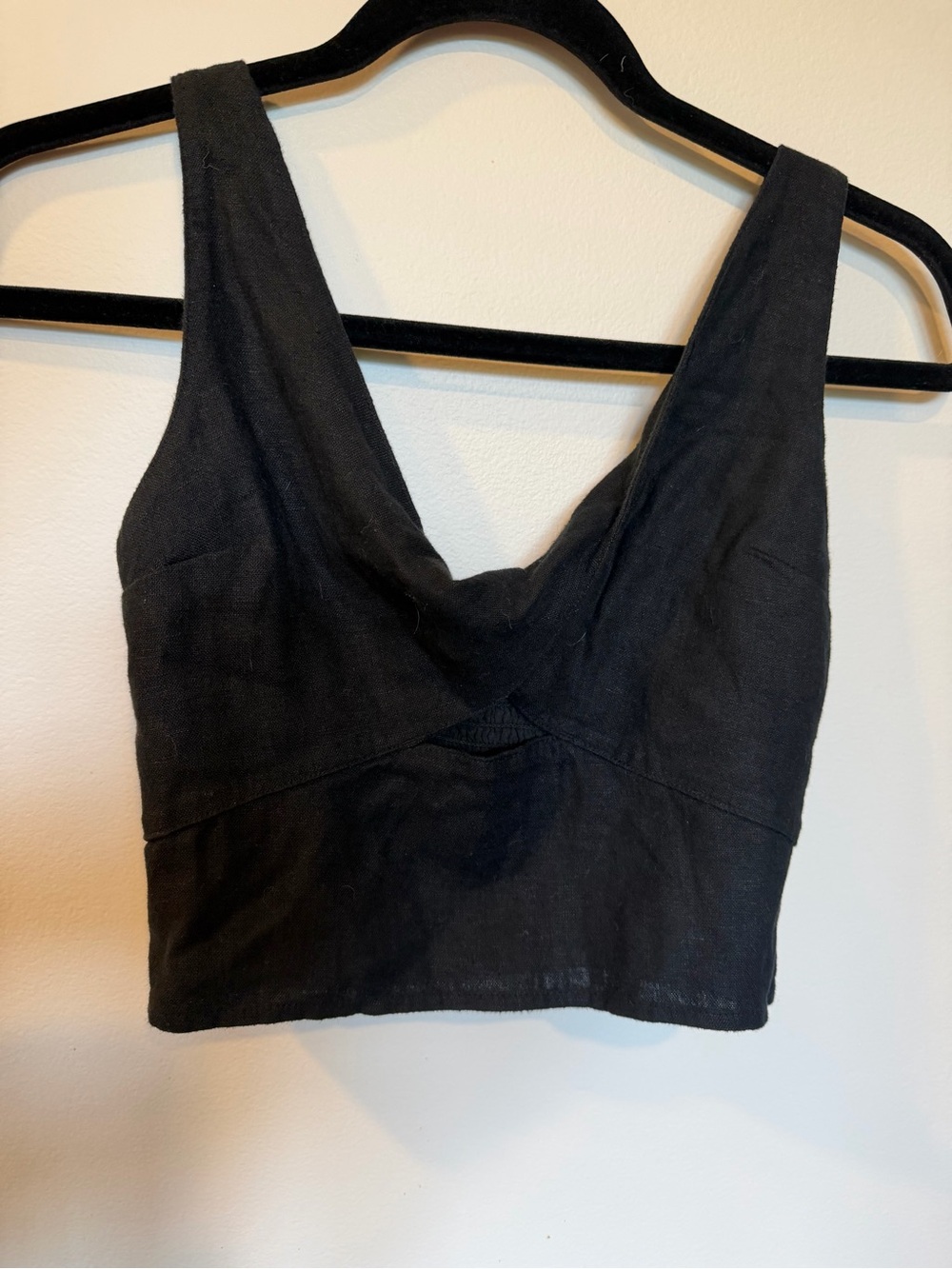 Brand New Abercrombie & Fitch Linen Cropped Tank Top with V-Neck Keyhole Front